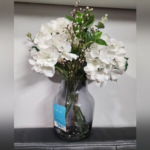 New Blooming Hydrangea Artificial with Glass Vase Arrangement